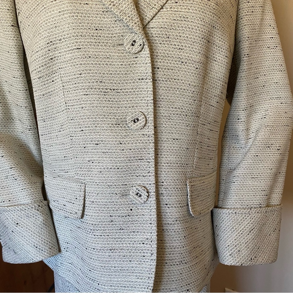 Anne Klein Women’s 2 Piece Suit Jacket & Skirt Cream with Black Flex Size 12 - Picture 4 of 13
